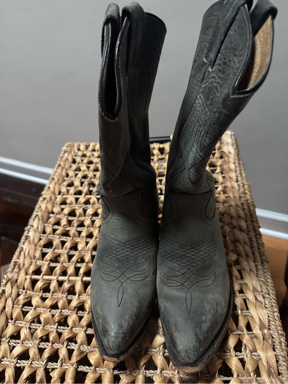 Frye Gray Western Cowboy Boots - Picture 2 of 4